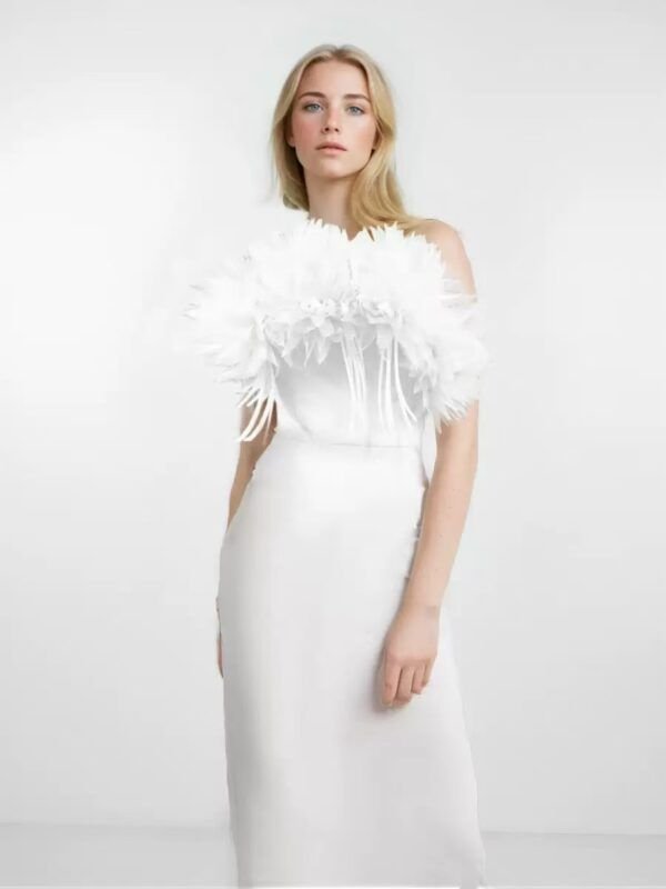 Modelo Checa.-vestido bandage plumas - Imagen 2