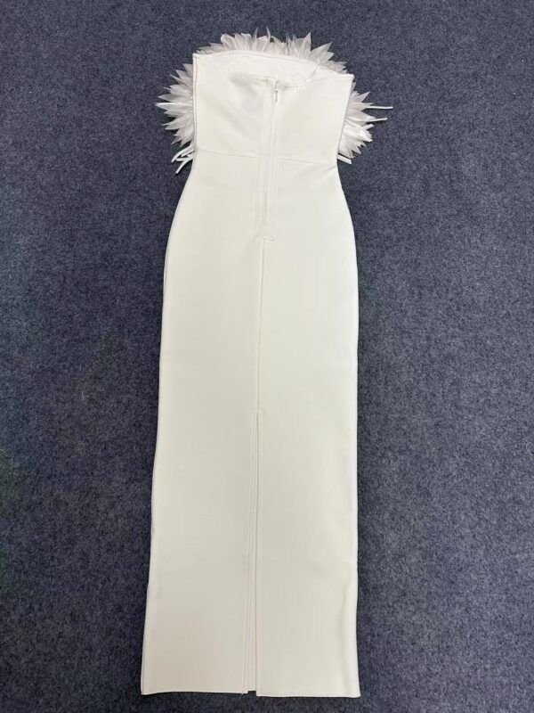 Modelo Checa.-vestido bandage plumas - Imagen 4