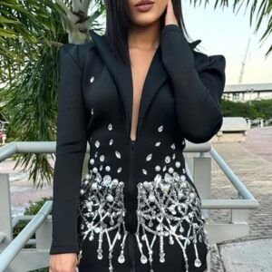 Modelo Juliet.-Blazer de pedreria